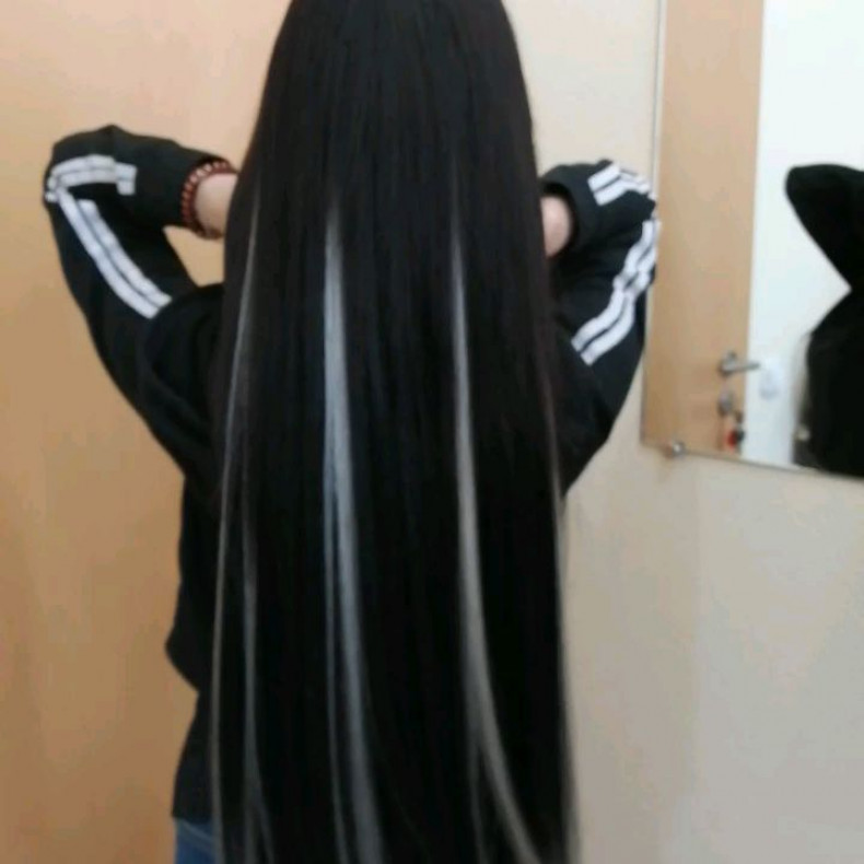 При желании добавим пряди любого цвета, фото - Мастер маникюра Лариса Ковинева