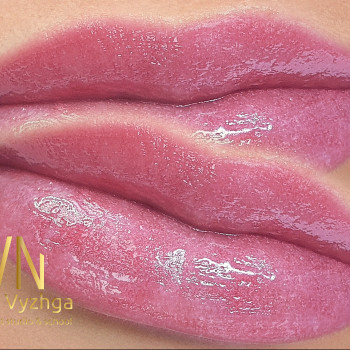 Перманентный макияж
                    Мастер перманентного макияжа Наталья Бровары