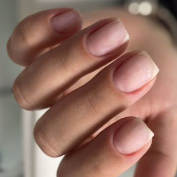 Комплекс маникюр +покрытие гель лак однотонный
                    Майстер манікюру Виктория Одеса