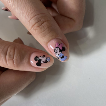 Коррекция ногтей + покрытие однотонный
                    Майстер манікюру Виктория Одеса