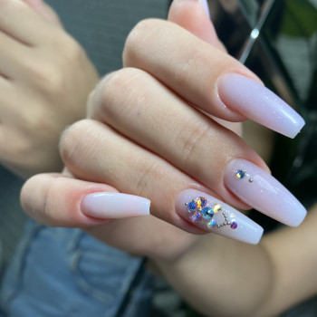 Коррекция ногтей + покрытие однотонный
                    Майстер манікюру Виктория Одеса