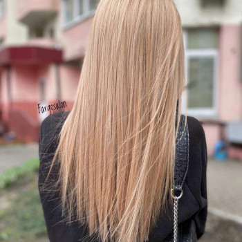 Карамельный цвет волос прямые волосы длинные, фото - Салон красоты Fargo