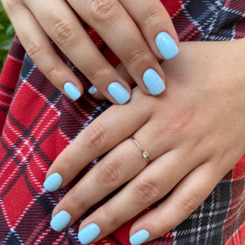 Блакитний манікюр, фото - Салон краси Fargo