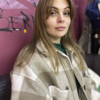 Стрижки жіночі/кінчики
                    Салон красоты Blackberry Киев