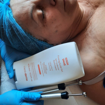 аппаратные процедуры только со специальными гелями, подобран