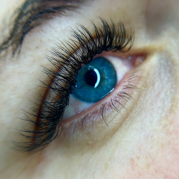 Наращивание ресниц
                    Візажист Aлена Хмельницький