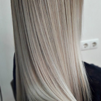 Окрашивание волос: омбре, балаяж, шатуш, мелирование, блондирование, аиртач
                    Перукар-колорист Юлия Харків