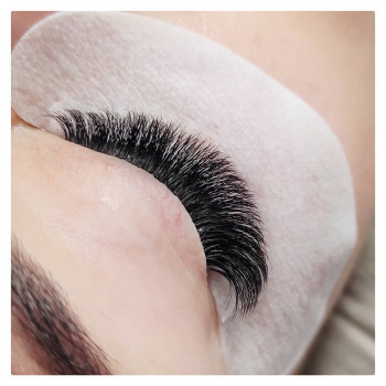 Наращивание ресниц
                    Лешмейкер Марина Миколаїв