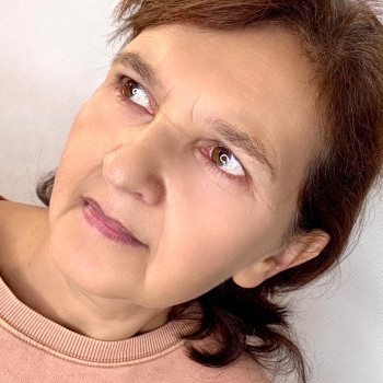 Моделювання та фарбування брів
                    Мастер перманентного макияжа Александра Кривой Рог