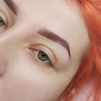 Моделювання та фарбування брів
                    Мастер перманентного макияжа Александра Кривой Рог