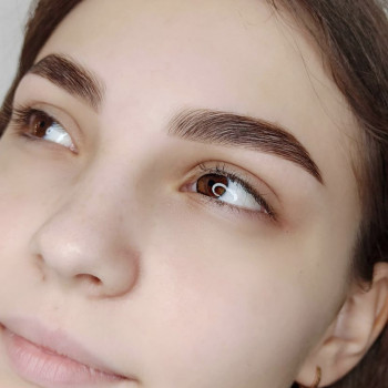 Ламинирование бровей
                    Мастер перманентного макияжа Александра Кривой Рог