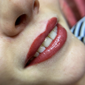 Перманентный макияж бровей
                    Мастер перманентного макияжа Лали Харьков