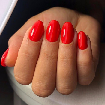 Маникюр и покрытие гель лаком
                    Майстер манікюру Александра Рубіжне