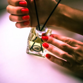 Маникюр и покрытие гель лаком
                    Майстер манікюру Александра Рубіжне