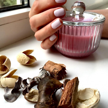 Маникюр и покрытие гель лаком
                    Майстер манікюру Александра Рубіжне