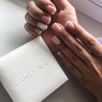 Маникюр и покрытие гель лаком
                    Майстер манікюру Александра Рубіжне