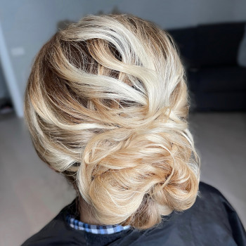 Вечерняя причёска
 
 
 
 
 