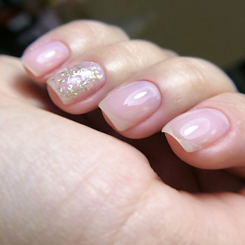 Комбинированный, классический маникюр
                    Мастер маникюра Анастасия Киев