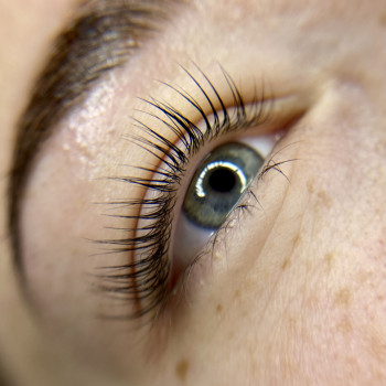 Ламинирование ресниц
                    Мастер перманентного макияжа Ирина Харьков