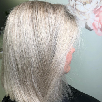 Окрашивание волос
                    Парикмахер Римма Харьков