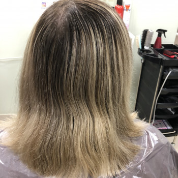 Окрашивание волос
                    Парикмахер Римма Харьков