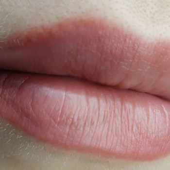 Перманентный макияж бровей, губ и век
                    Бровист Юлия Киев