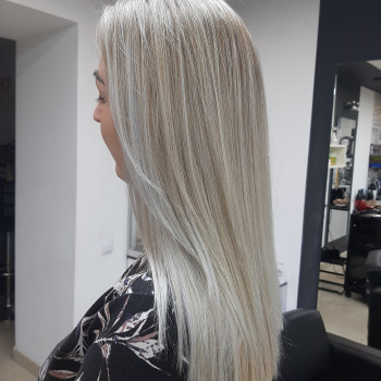 Окрашивание волос
                    Перукар-колорист Наталья Чернігів