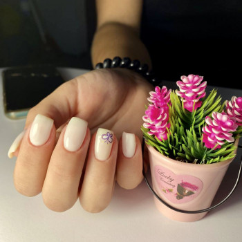 Фото з портфоліо майстра Юлия Боднар (майстер манікюру, Дніпро)