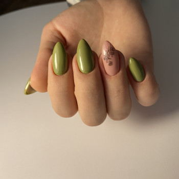 Фото з портфоліо майстра Юлия Боднар (майстер манікюру, Дніпро)