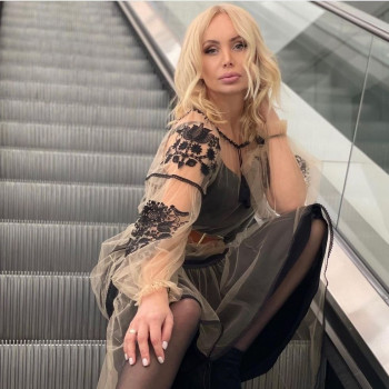 Ксенія Мироненко, Вишневе Фото - 11