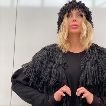 Ксенія Мироненко, Вишневе Фото - 12