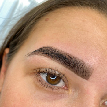 Коррекция и окрашивание бровей хной/краской
                    Лешмейкер Марина Херсон