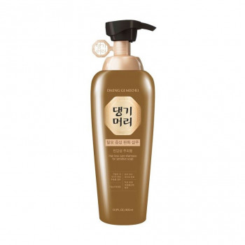 Оздоровлювальний шампунь Daeng Gi Meo Ri Hair Loss Care Shampoo For Sensitive Scalp проти випадіння волосся, 400 мл