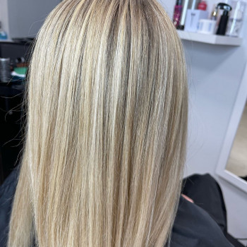 Сложное окрашивание волос
                    Салон красоты Твой Тон Киев