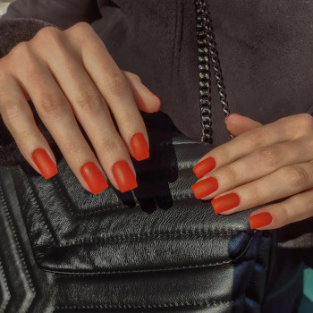 Покрытие гель лак + маникюр + укрепление
                    Мастер маникюра Владислава Сумы