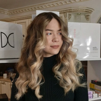 Укладка волосся блонд теплий, фото - Салон краси Hairmama Studio