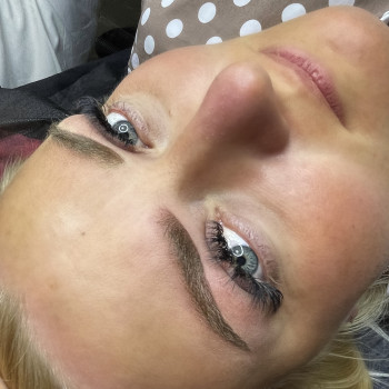 Перманентний макіяж брів
                    Мастер перманентного макияжа Василиса Житомир