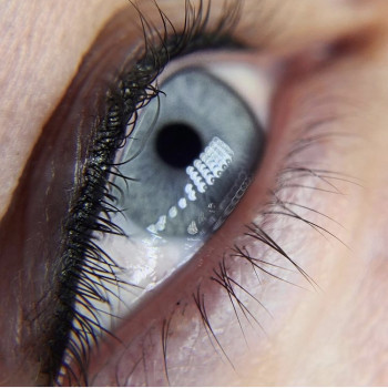 Заполнение межресничного пространства.
Фото сразу после про