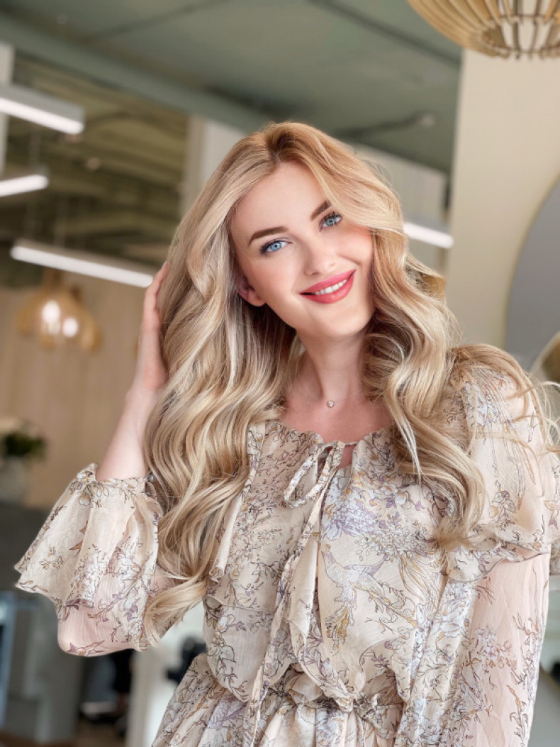 Стрижка на длинные волосы женская укладка волос, фото - Студия красоты ZMINA beauty space