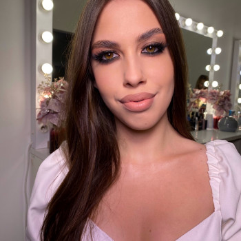 Макіяж
                    Визажист Сніжана Львов