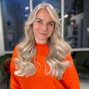 Тоталблонд с тонировкой, фото - парикмахер Маріанна Стасенко