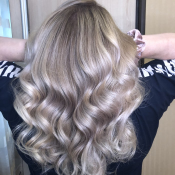 Сріблястий блонд попелястий, фото - Перукар Маріанна Стасенко