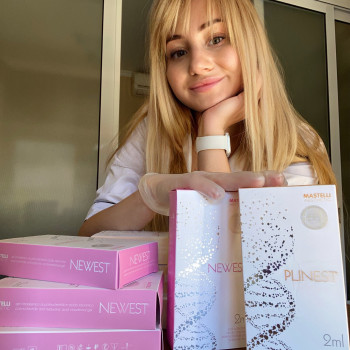 Чистка обличчя
                    Лікар-косметолог Катерина Івано-Франківськ