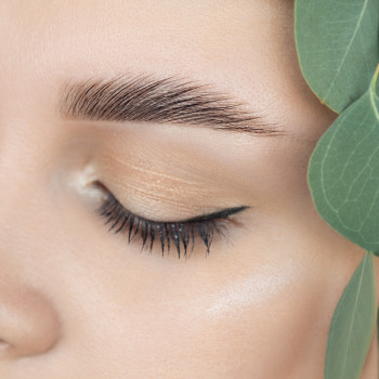 Ламінування брів
                    Салон краси ZMINA beauty space Київ