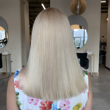 Однотонний блонд
                    Салон краси ZMINA beauty space Київ