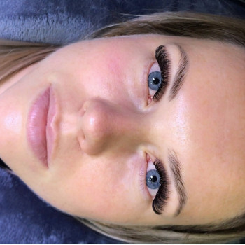 Наращивание ресниц
                    Лешмейкер Виктория Миколаїв