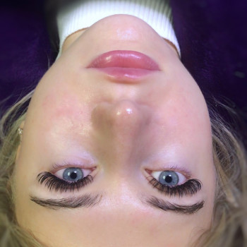 Наращивание ресниц
                    Лешмейкер Виктория Миколаїв