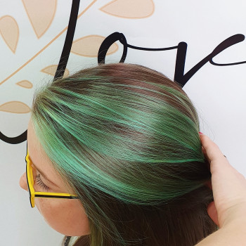 Стрижка женская
                    Салон красоты MK Novik Запорожье