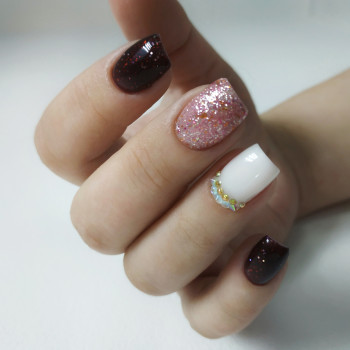 Манікюр + зміцнення та покриття
                    Мастер маникюра Татьяна Киев