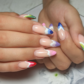 Манікюр літо різнокольоровий кольоровий, фото -  